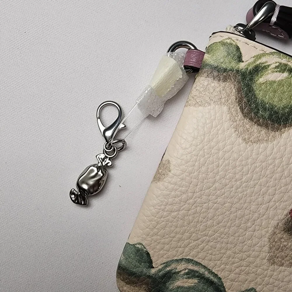 NWT COACH CDF34 Corner Zip Wristlet With Candy Print And Charm Chalk/Jasmine - Picture 4 of 5